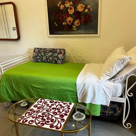 Apartment In Pieno Centro Storico - La Casa Di Anna Naples